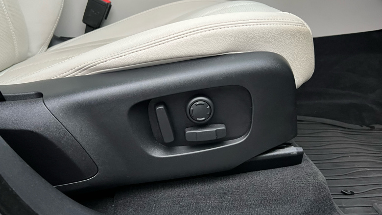 Land Rover Range Rover Velar 3.0 D300 MHEV HST 5dr Auto Diesel Estate